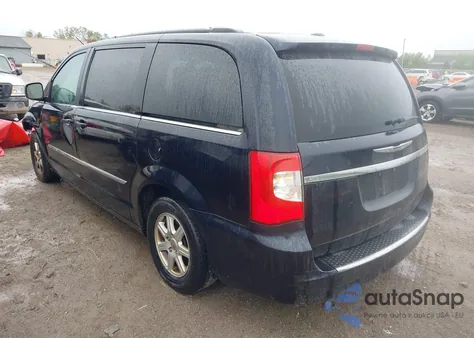 2011 Chrysler Town & Country Touring from USA, damaged, VIN 2A4RR5DG2BR607408